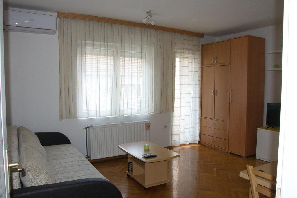 Studio Apartment In Novi Sad Center Екстериор снимка